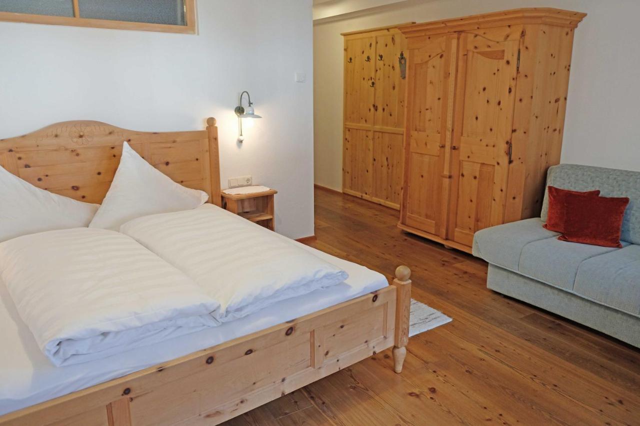 Hotel Garni Hubertushof Fiss Room photo