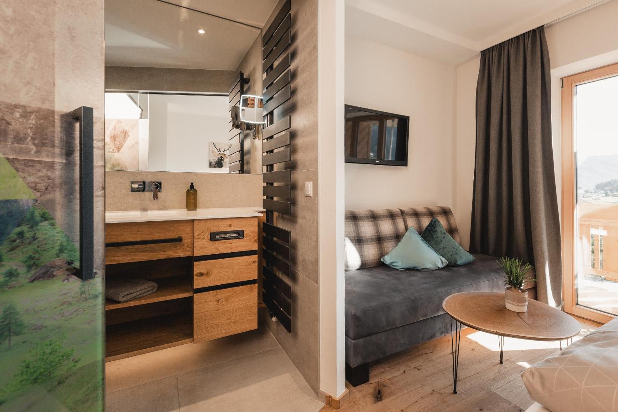 Hotel Garni Hubertushof Fiss Room photo