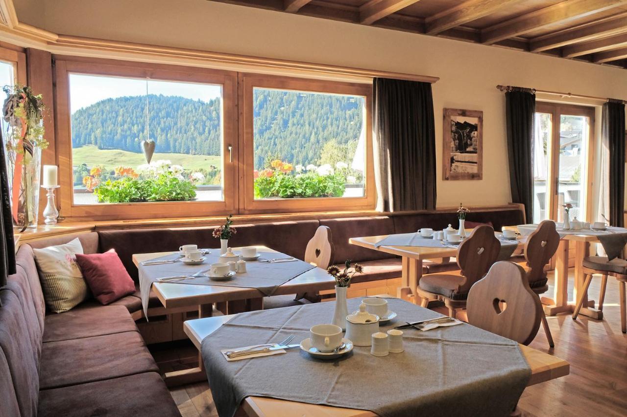 Hotel Garni Hubertushof Fiss Exterior photo
